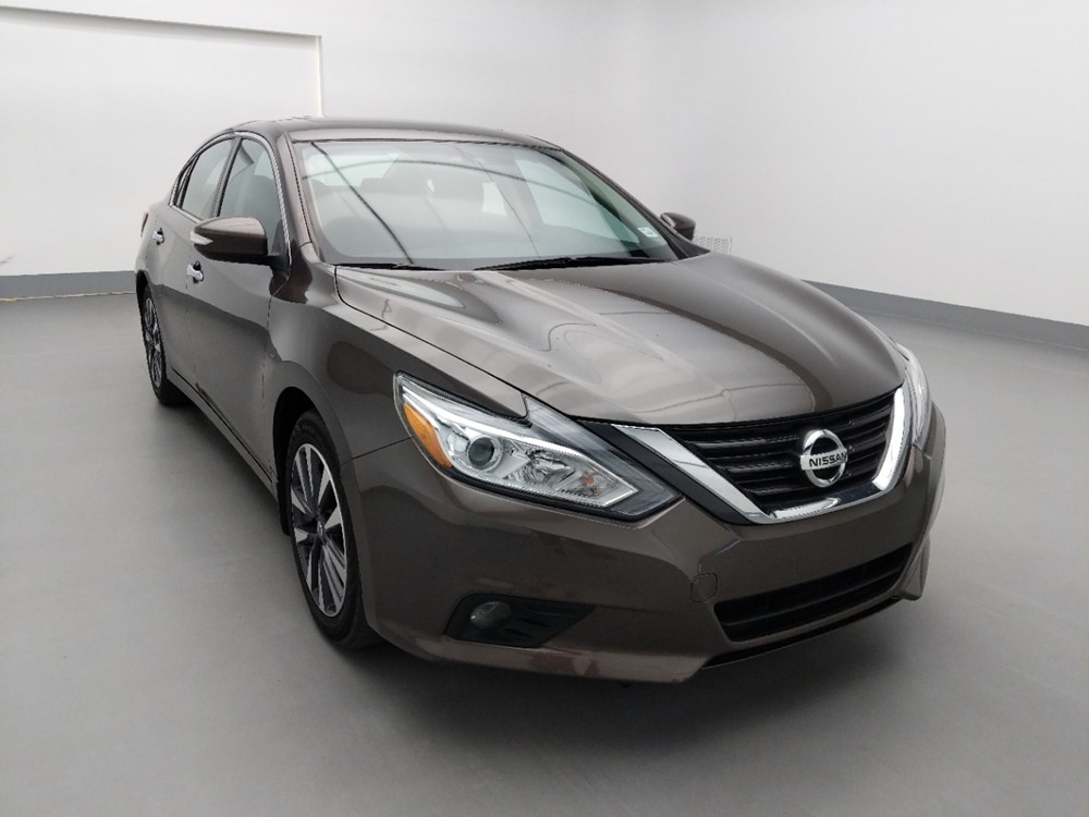 2016 Nissan Altima - Passenger Front Hood