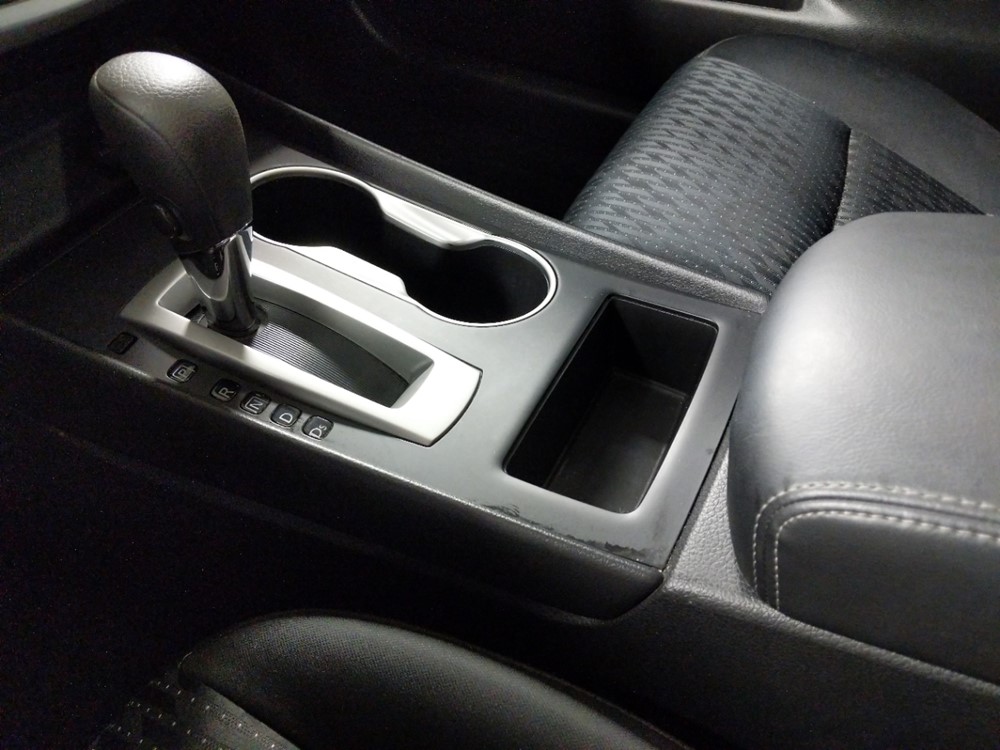 2016 Nissan Altima - Center Console/Cup Holders