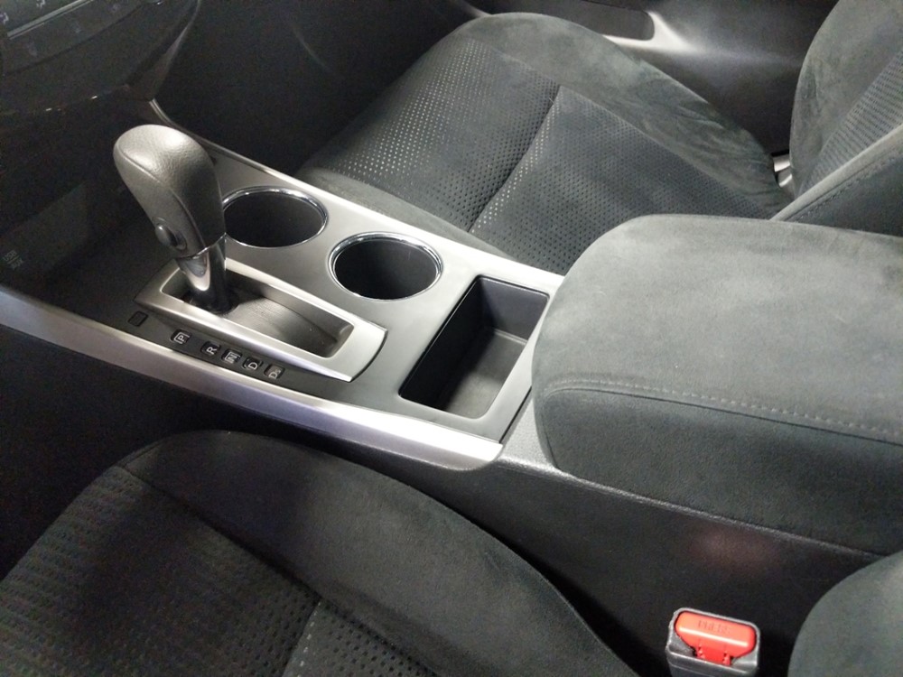 2015 Nissan Altima - Center Console/Cup Holders