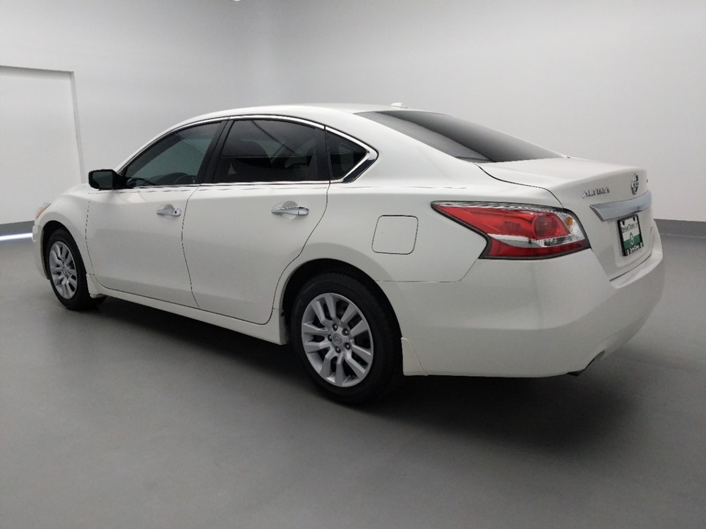 2015 Nissan Altima - Driver Rear Bumper