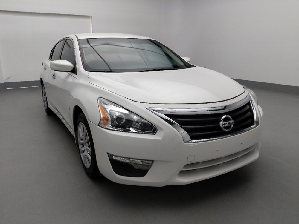2015 Nissan Altima - Passenger Front Hood
