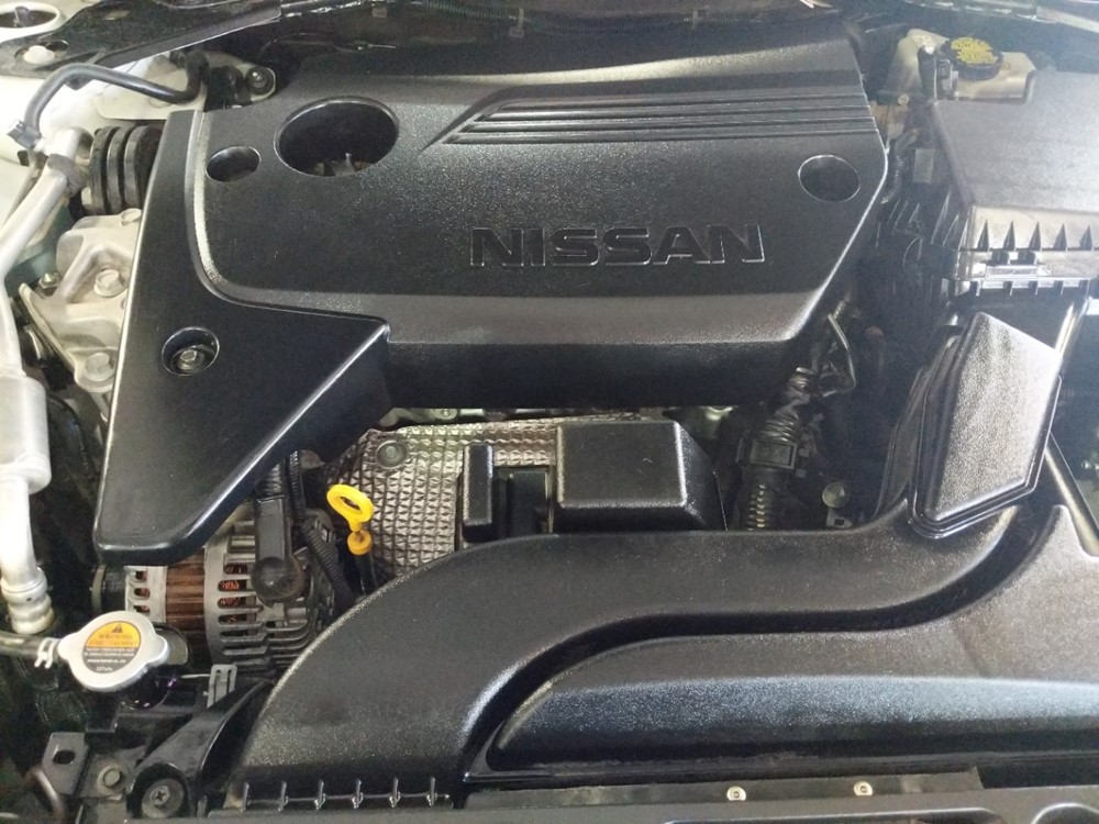 2017 Nissan Altima - Engine