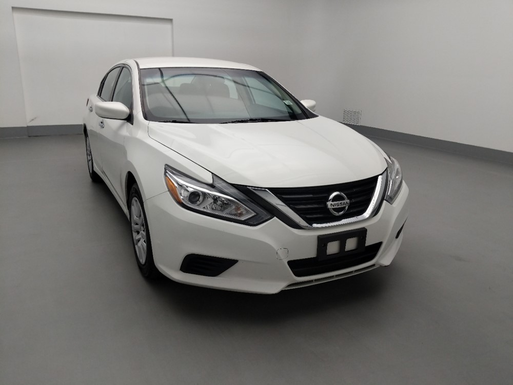 2017 Nissan Altima - Passenger Front Hood