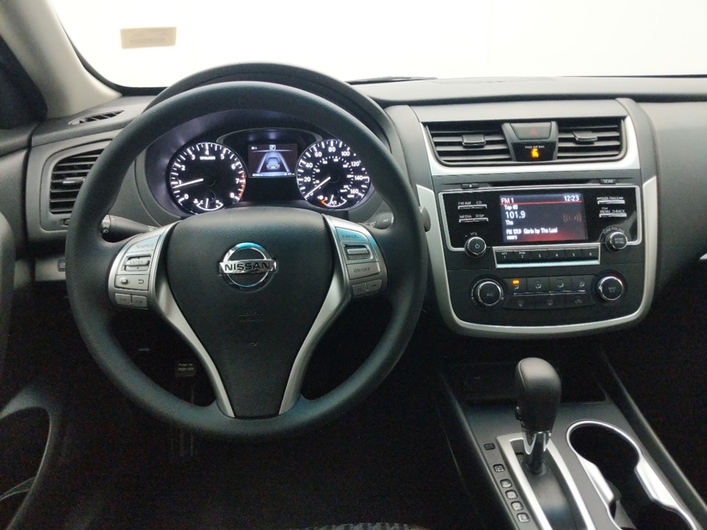 2017 Nissan Altima - Driver Dash