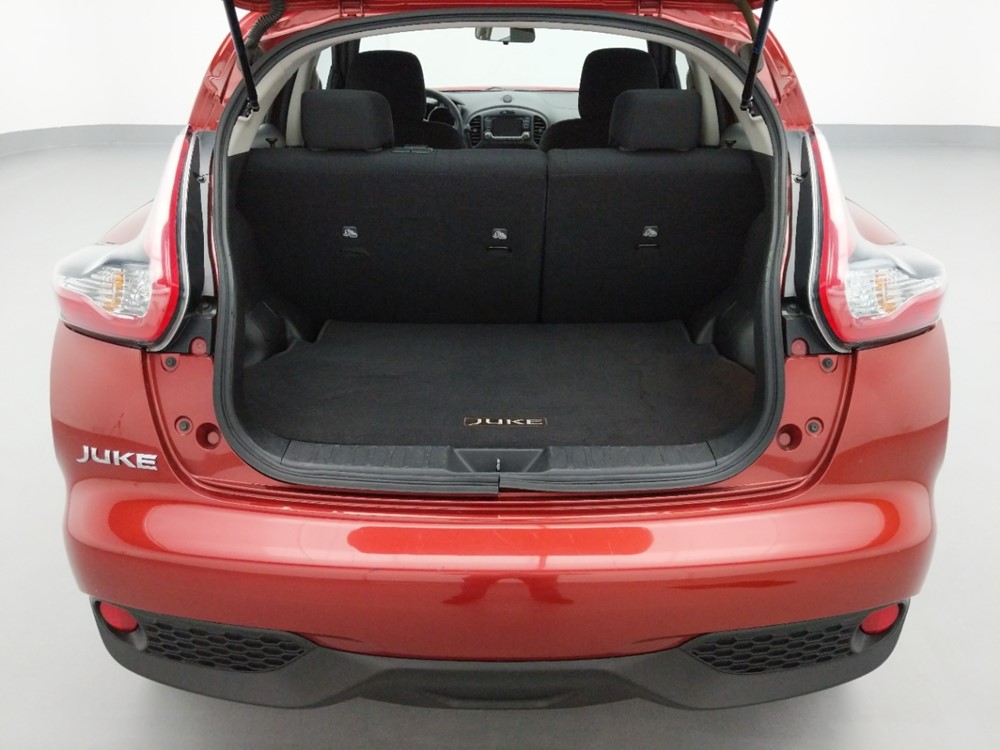 2017 Nissan JUKE - Trunk