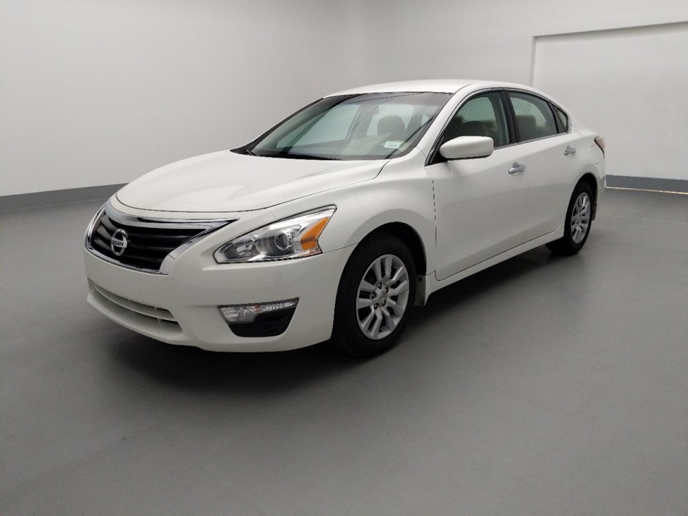 2015 Nissan Altima - Driver Front Bumper