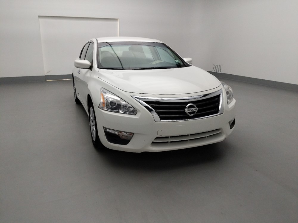2015 Nissan Altima - Passenger Front Hood