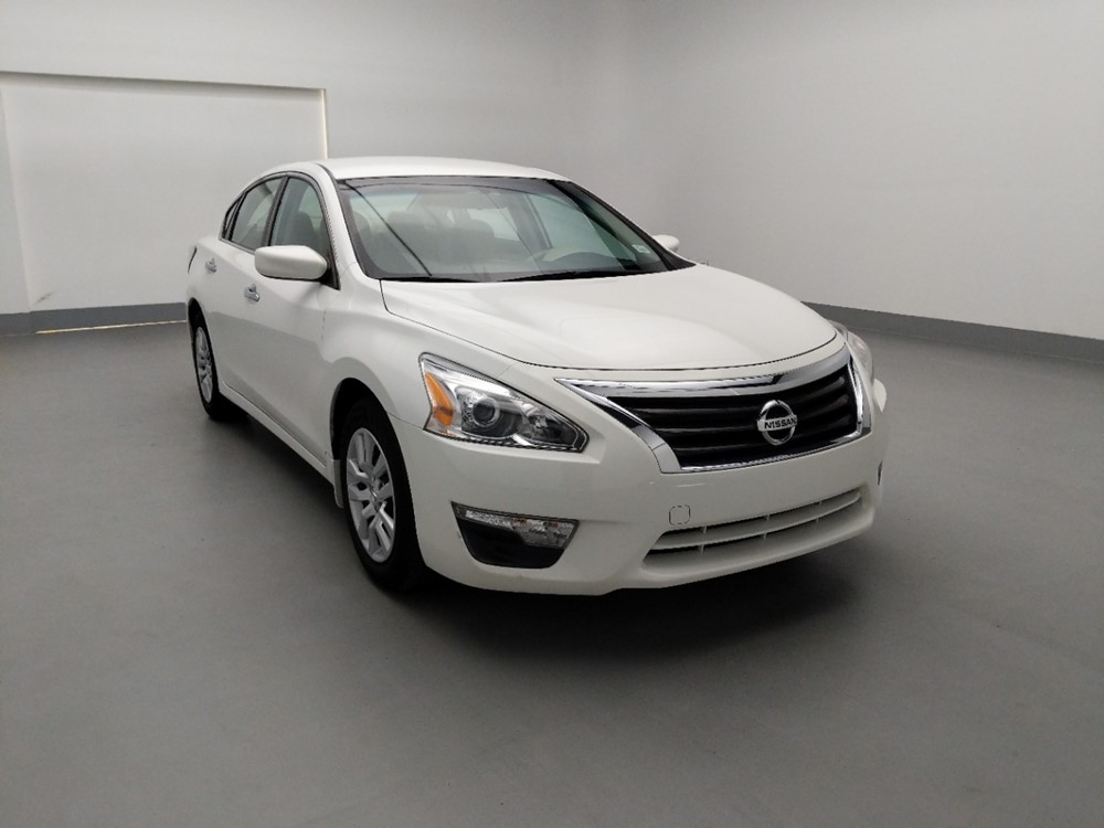 2015 Nissan Altima - Passenger Front Bumper