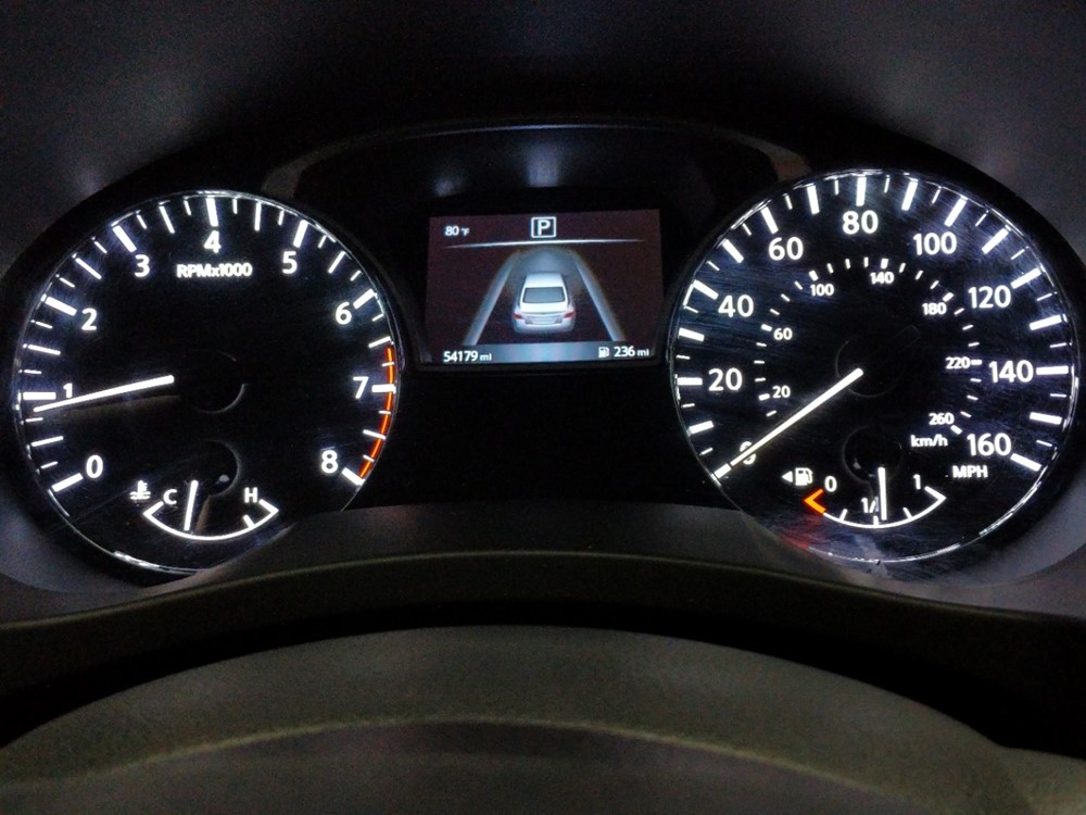 2016 Nissan Altima - Odometer Close Up
