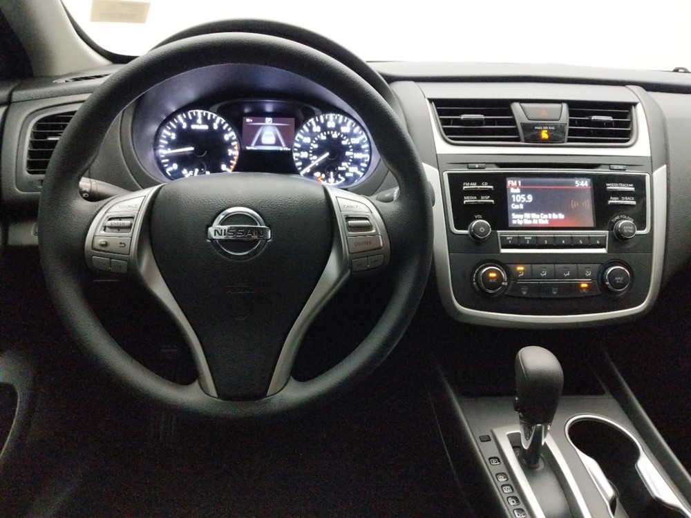 2016 Nissan Altima - Driver Dash