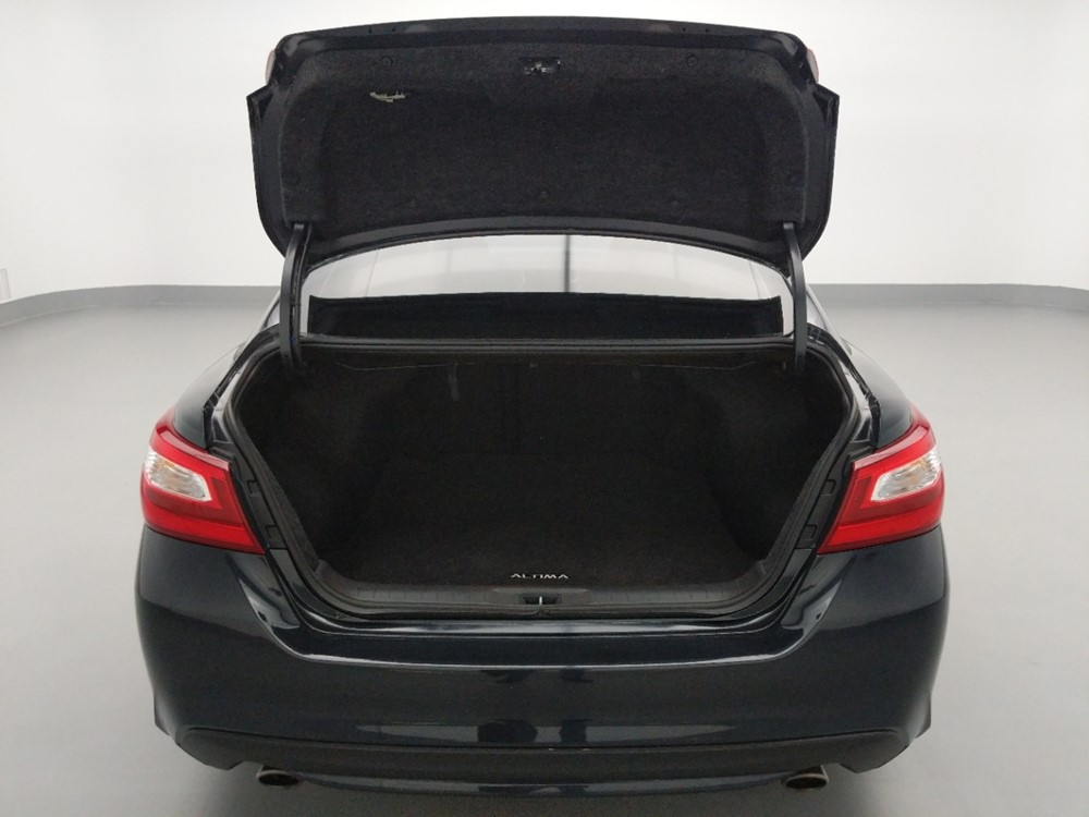 2016 Nissan Altima - Trunk