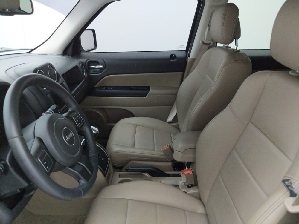 2016 Jeep Patriot - Driver Front Seat