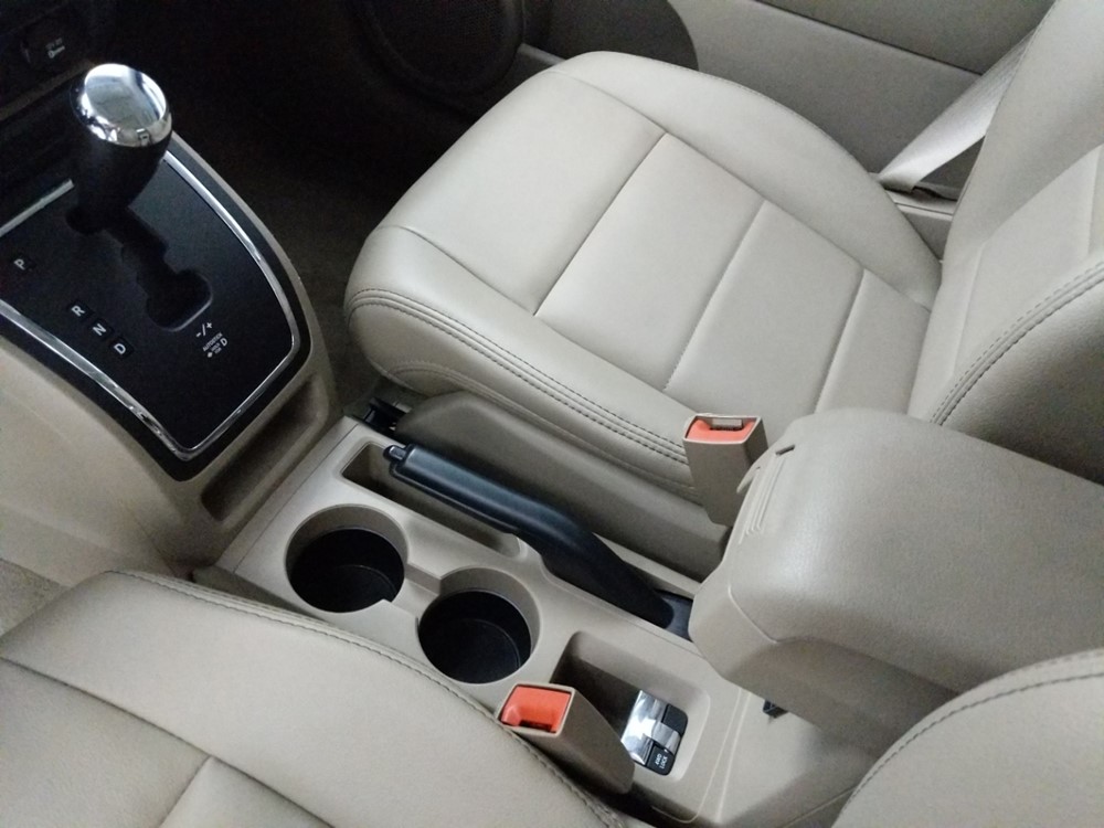2016 Jeep Patriot - Center Console/Cup Holders