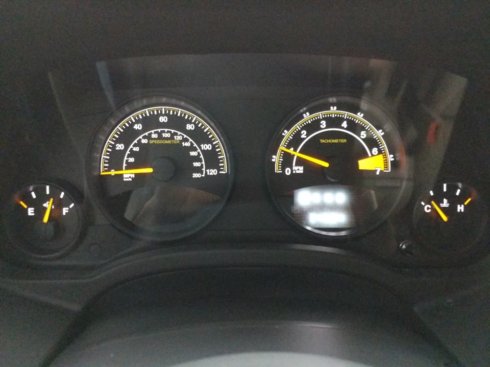 2016 Jeep Patriot - Odometer Close Up