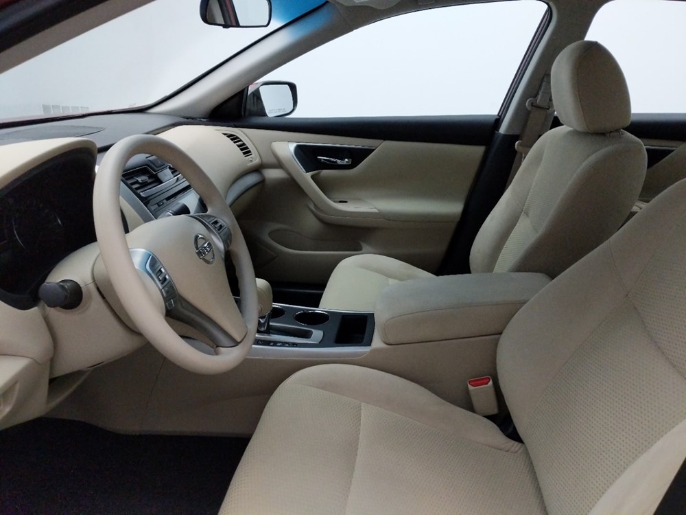 2015 Nissan Altima - Driver Front Seat