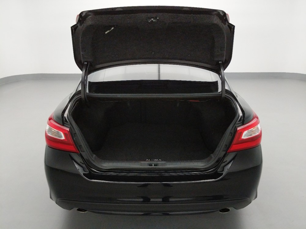 2016 Nissan Altima - Trunk