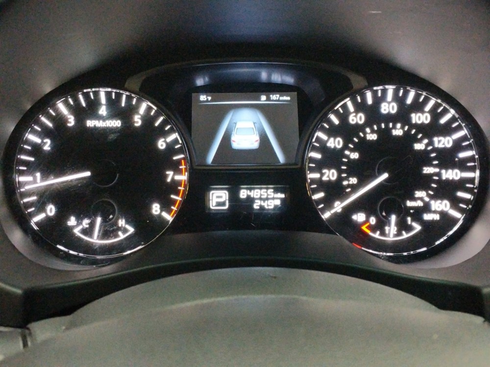 2015 Nissan Altima - Odometer Close Up