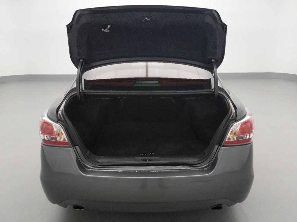 2015 Nissan Altima - Trunk