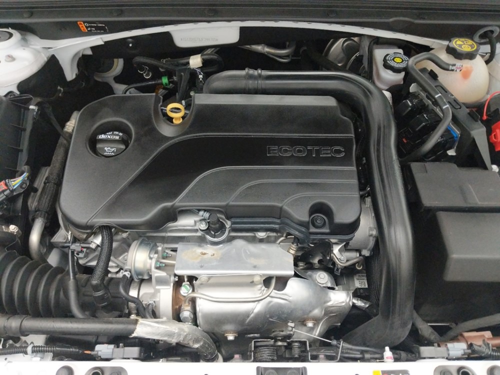 2018 Chevrolet Malibu - Engine