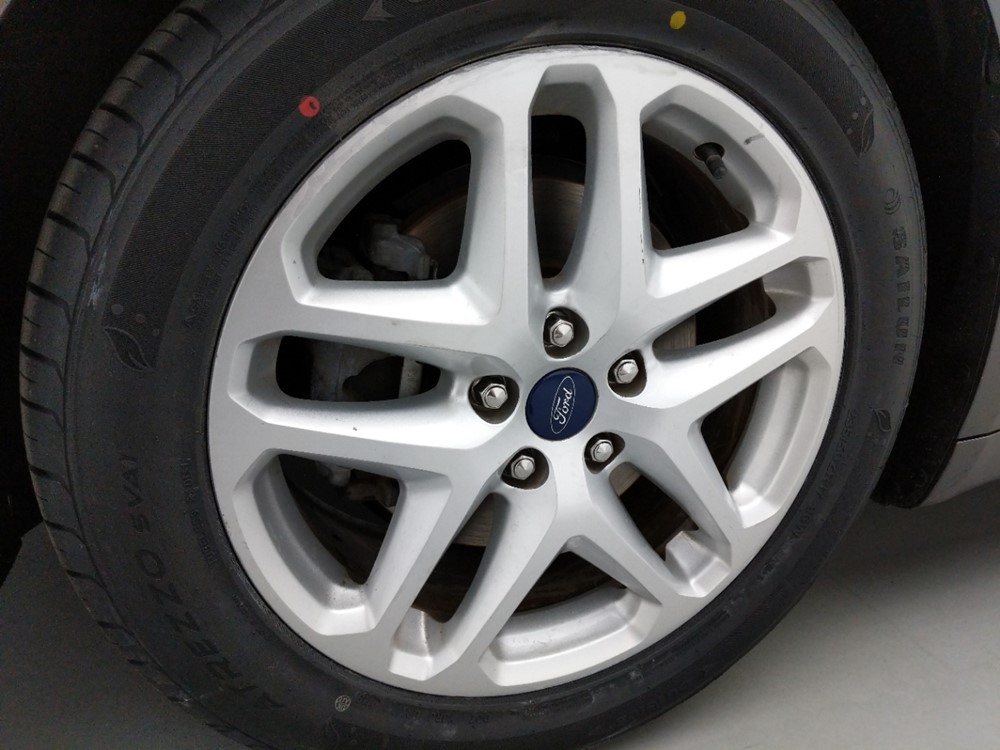 2016 Ford Fusion - Wheel