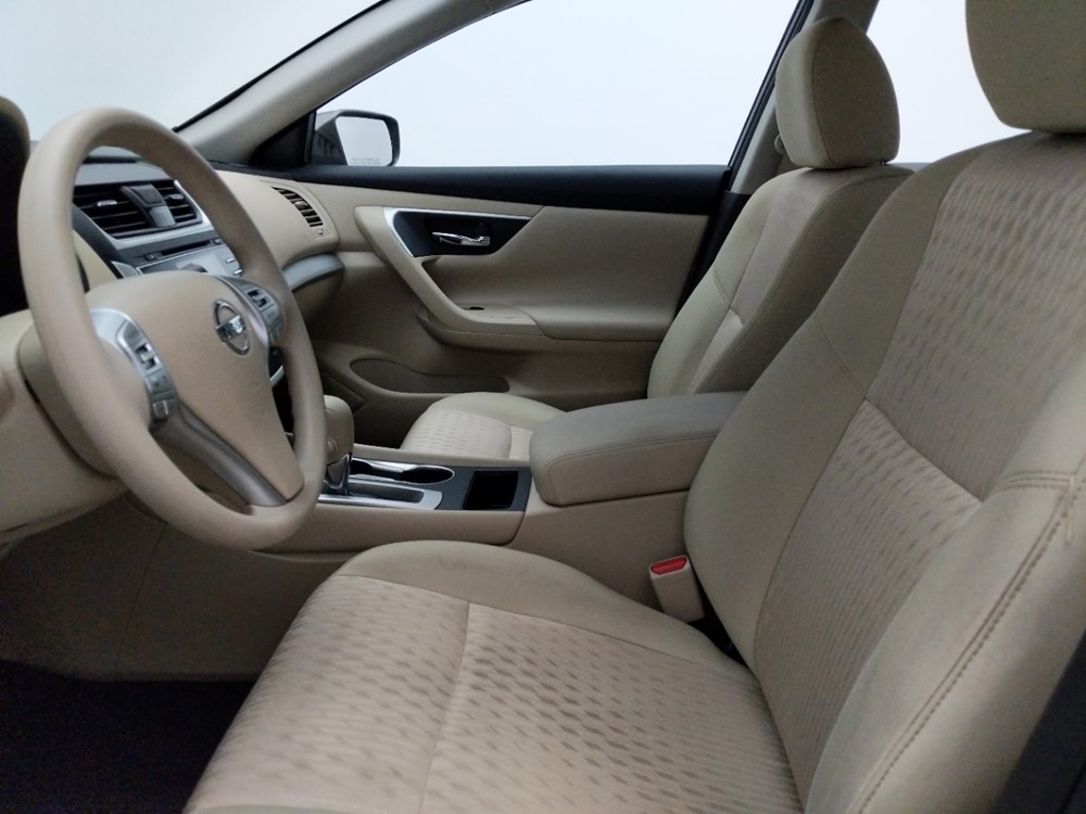2016 Nissan Altima - Driver Front Seat