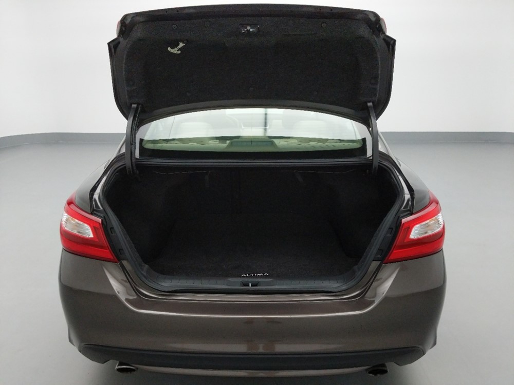 2016 Nissan Altima - Trunk