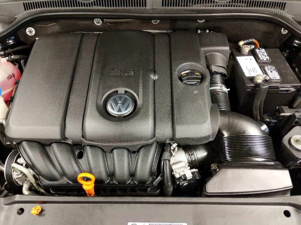 2011 Volkswagen Jetta - Engine