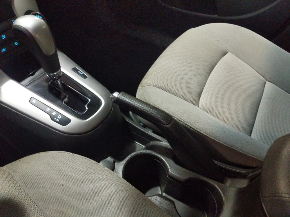 2016 Chevrolet Cruze - Center Console/Cup Holders