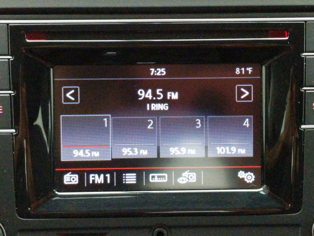2018 Volkswagen Jetta - Stereo Package