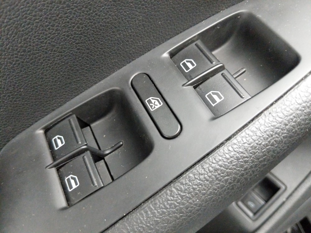 2018 Volkswagen Jetta - Driver Power Windows/Lock Control