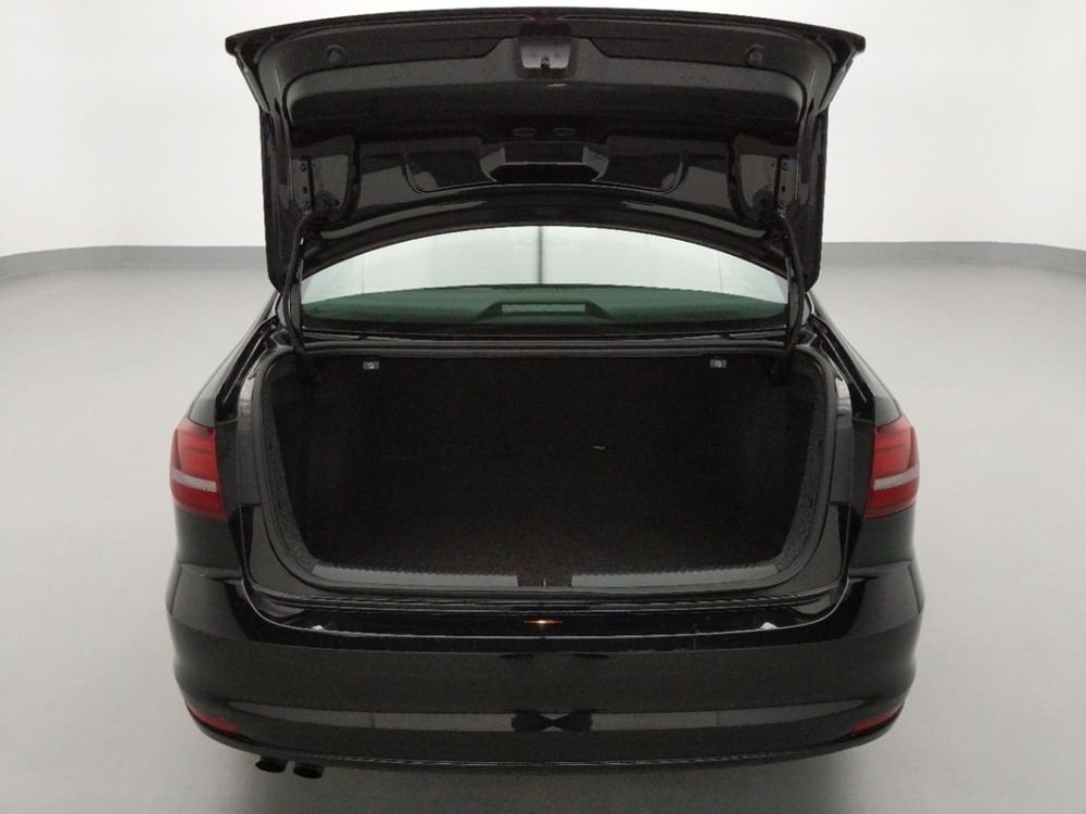 2018 Volkswagen Jetta - Trunk