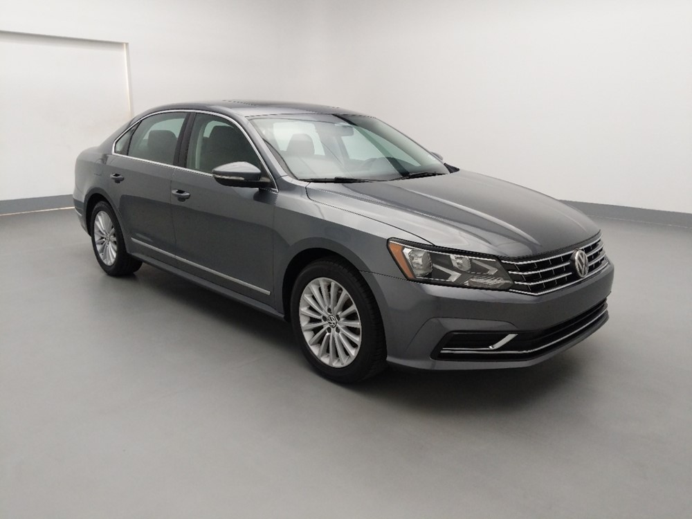 2016 Volkswagen Passat - Passenger Front Bumper
