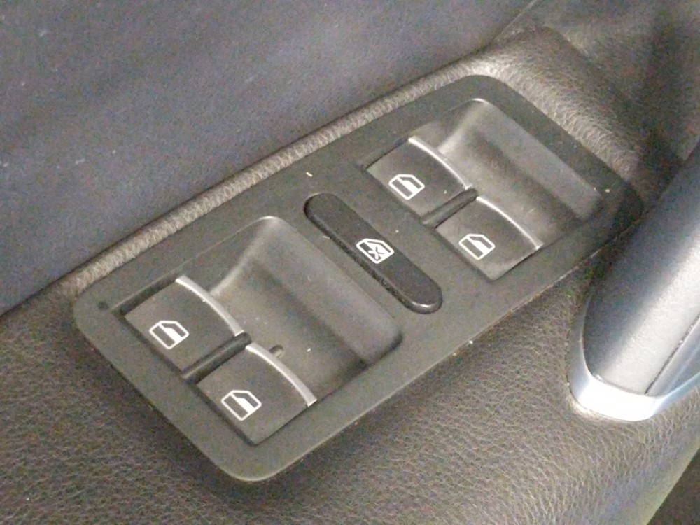 2016 Volkswagen Passat - Driver Power Windows/Lock Control
