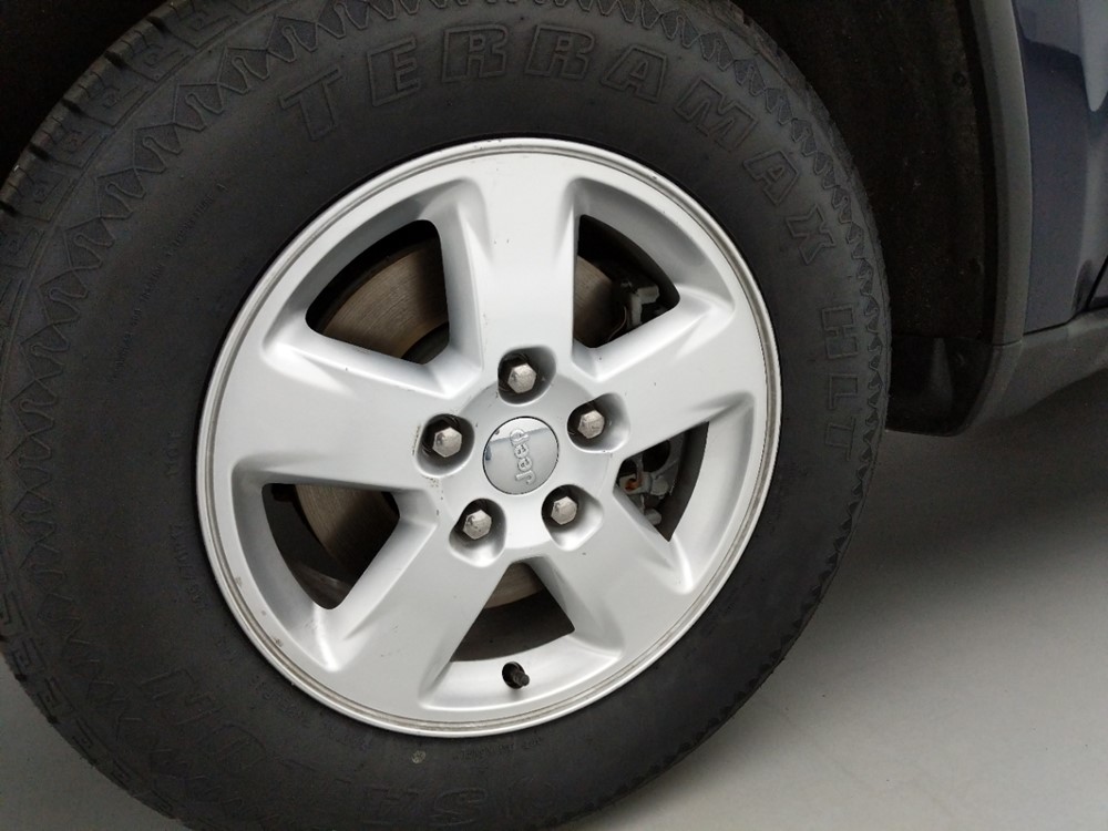 2012 Jeep Grand Cherokee - Wheel