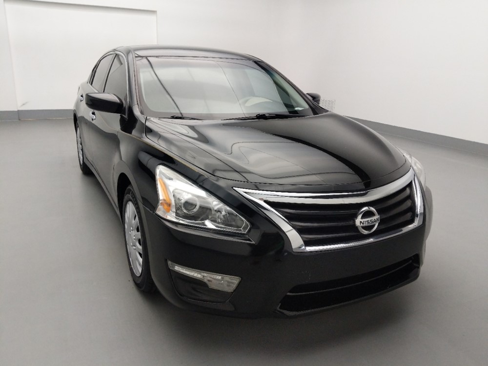2015 Nissan Altima - Passenger Front Hood