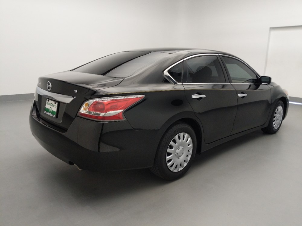 2015 Nissan Altima - Passenger Rear Bumper