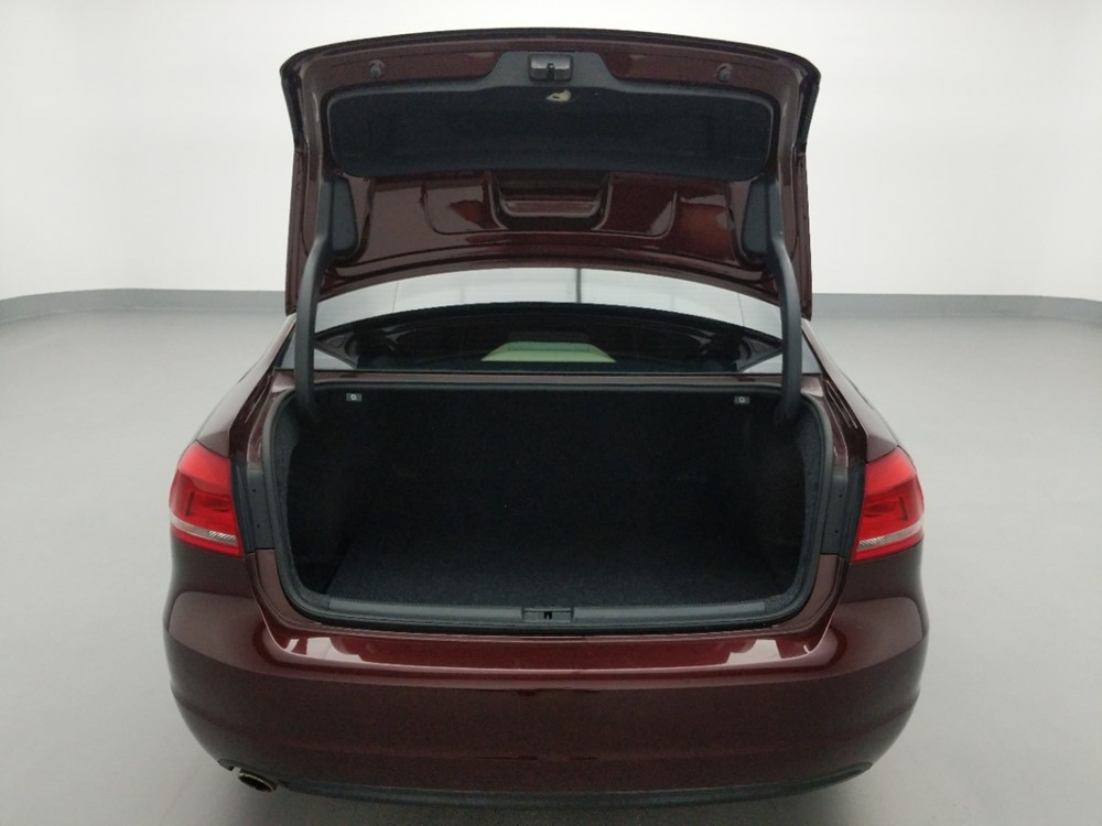 2014 Volkswagen Passat - Trunk