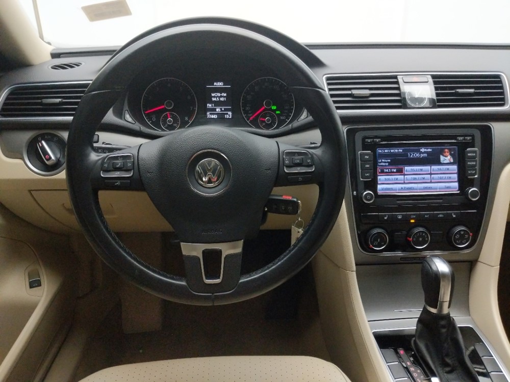 2014 Volkswagen Passat - Driver Dash