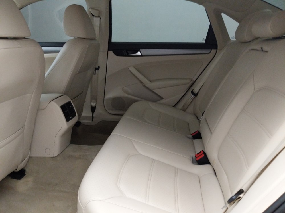 2014 Volkswagen Passat - Driver Rear Seat
