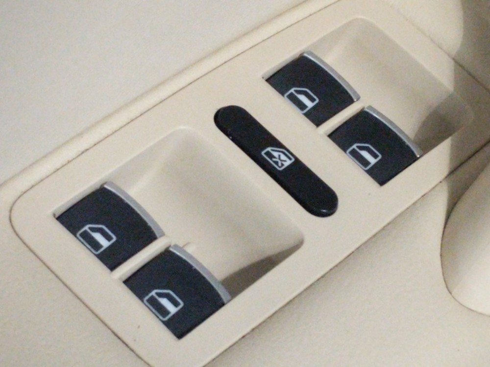 2014 Volkswagen Passat - Driver Power Windows/Lock Control