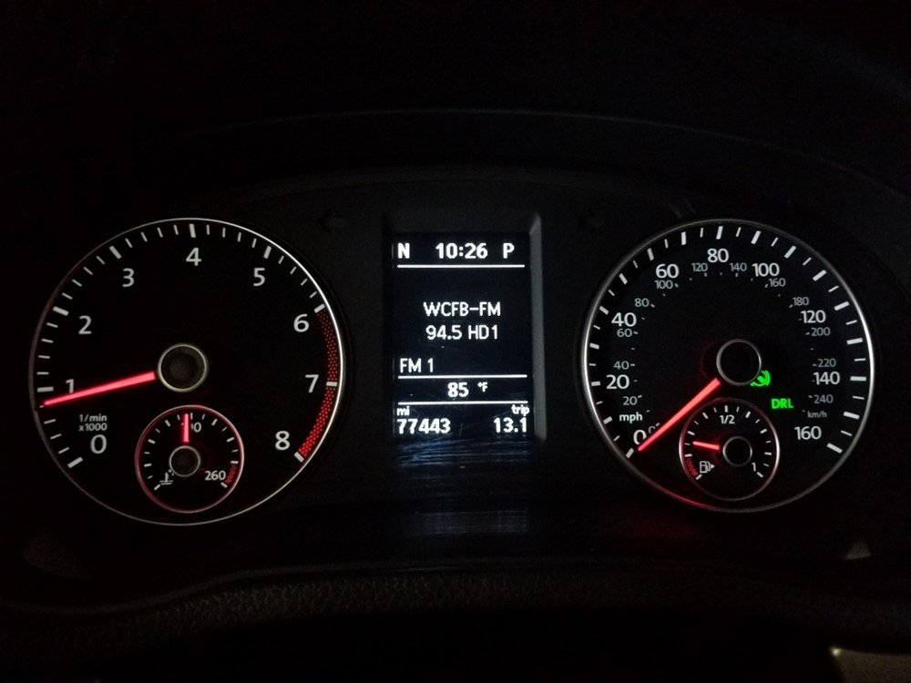 2014 Volkswagen Passat - Odometer Close Up