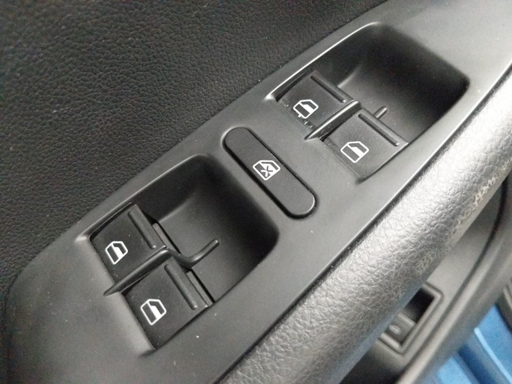 2015 Volkswagen Jetta - Driver Power Windows/Lock Control