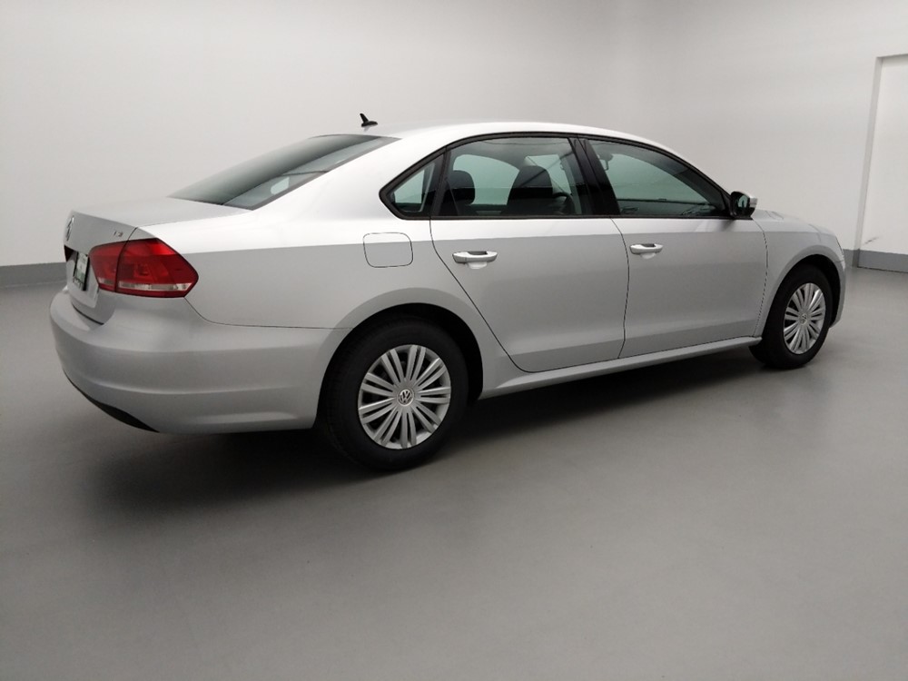 2015 Volkswagen Passat - Passenger Rear Side