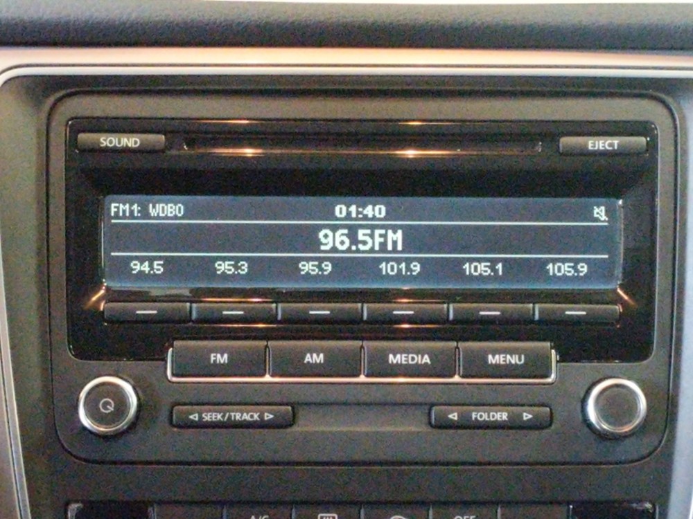 2015 Volkswagen Passat - Stereo Package