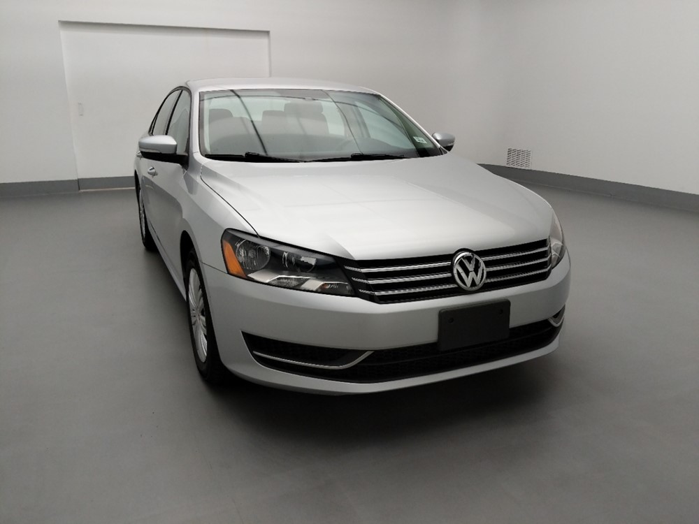 2015 Volkswagen Passat - Passenger Front Hood