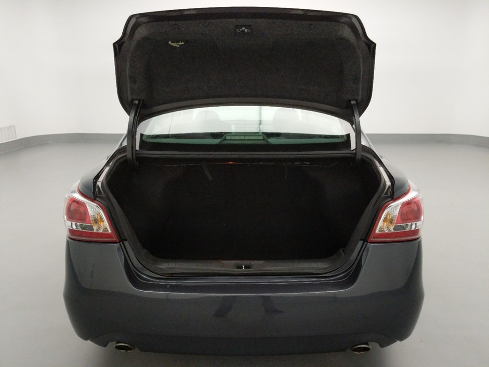 2013 Nissan Altima - Trunk