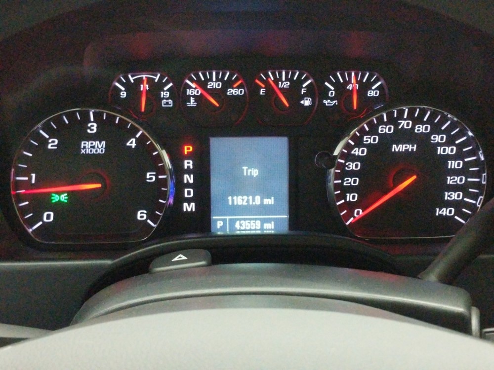 2015 Chevrolet Silverado 1500 - Odometer Close Up