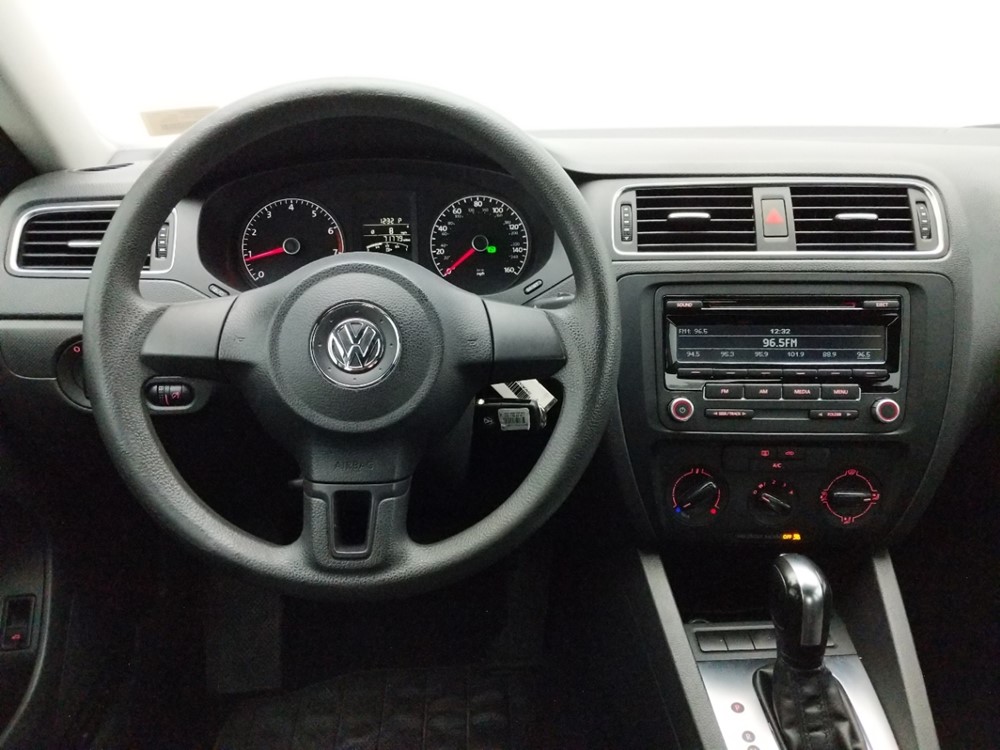 2013 Volkswagen Jetta - Driver Dash