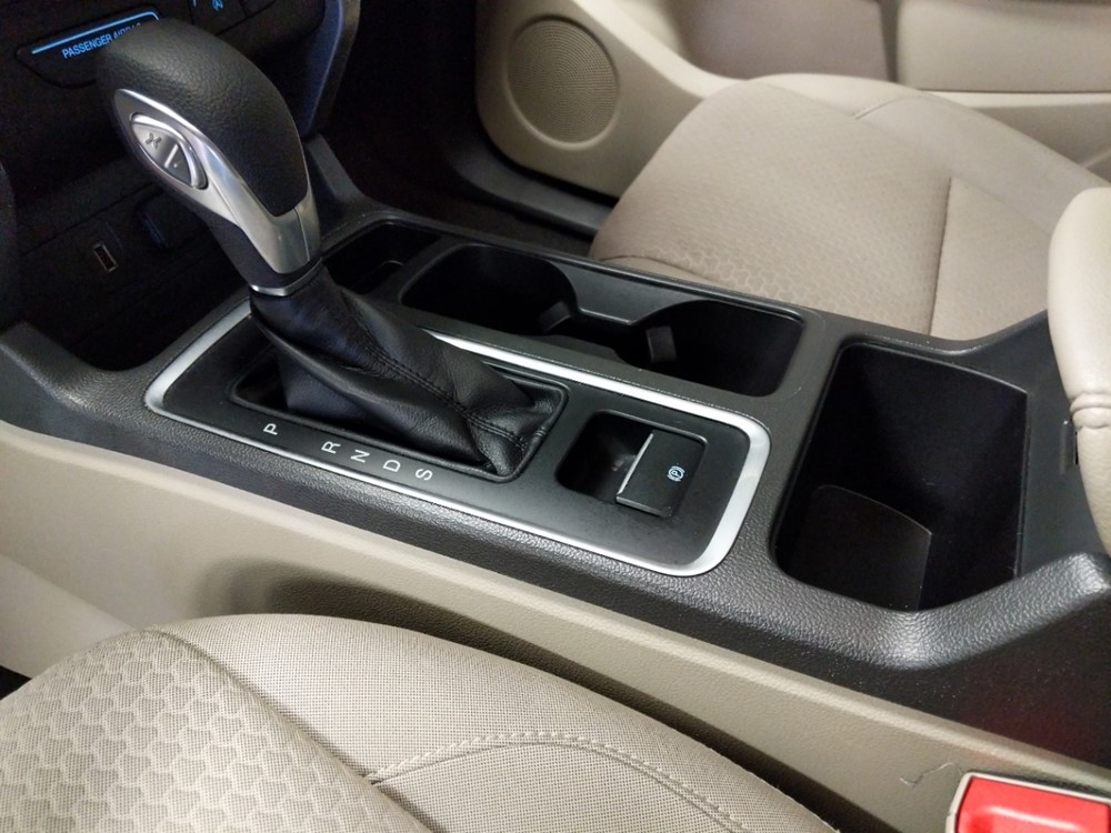 2018 Ford Escape - Center Console/Cup Holders