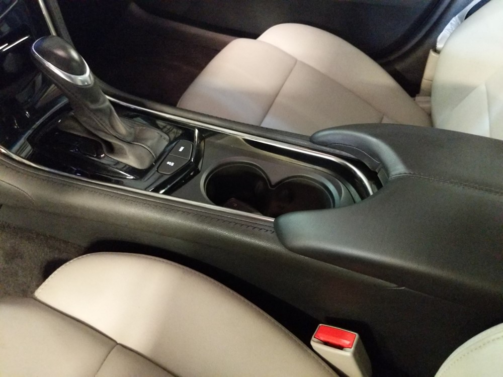 2016 Cadillac ATS - Center Console/Cup Holders